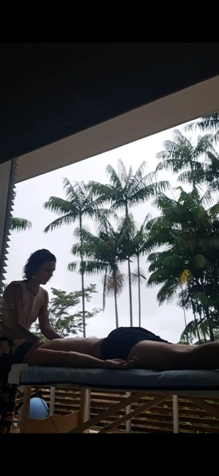 Imagem 1 do massagista Massagem no litoral