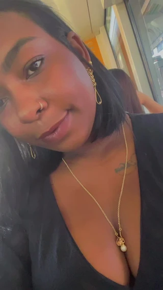 Preview do video 3 do massagista Raiane 