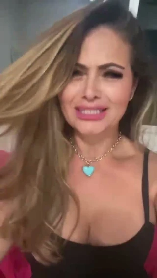 Preview do video 1 do massagista Nicolly Pereira 