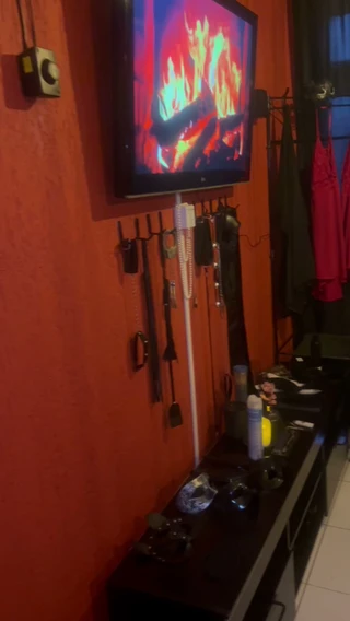 Preview do video 4 do massagista Cristal 