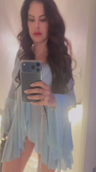 Preview do video 8 do massagista Amira 
